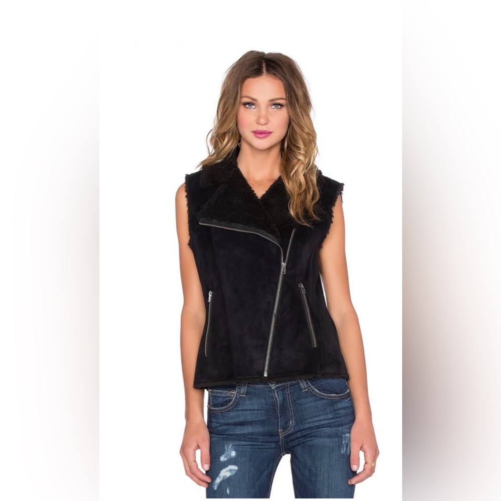 VelvetGraham & Spencer Anila Sherpa Moro in Vest in Black. Size Small